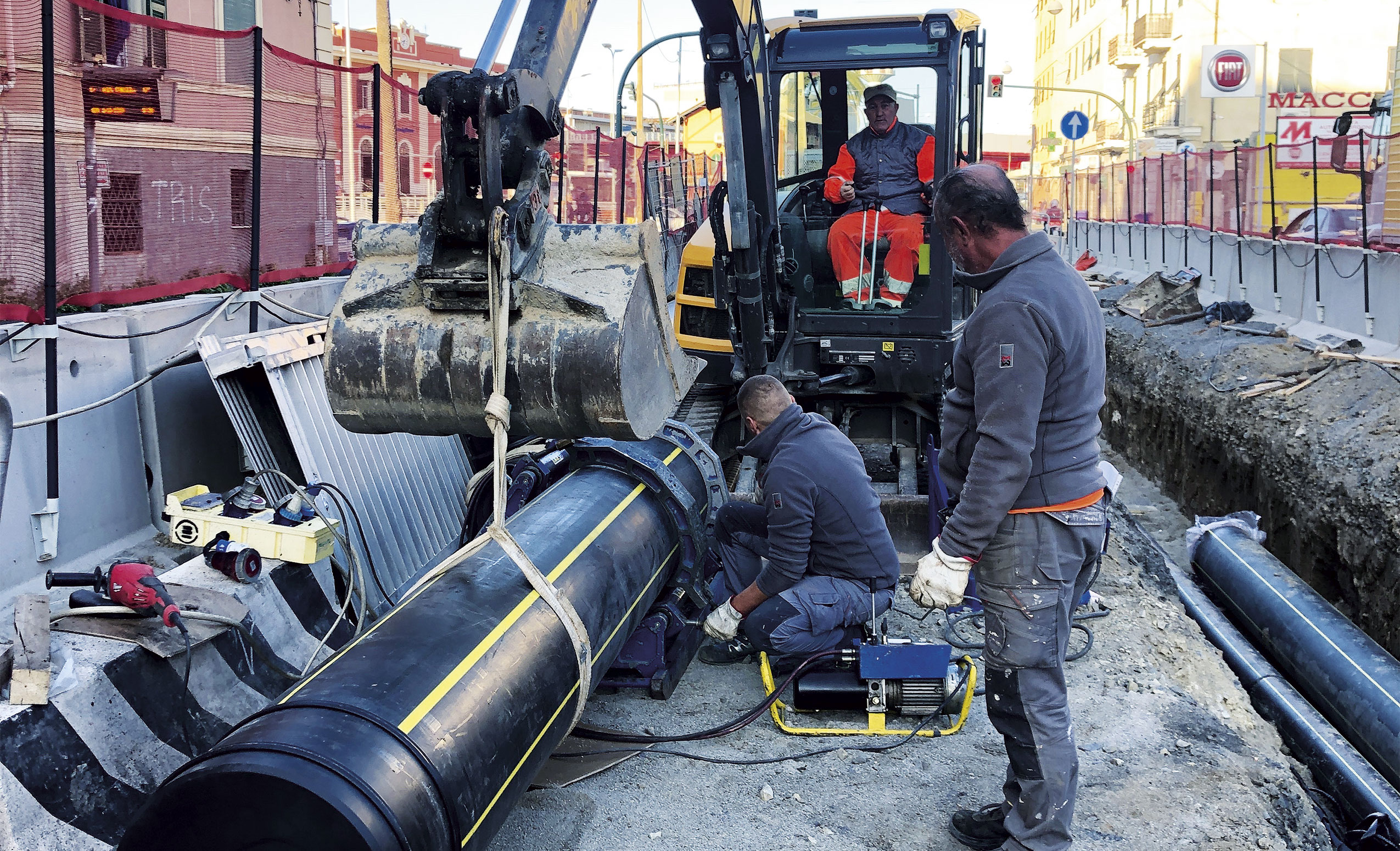 Comune di Genova. Città per Cornigliano. Sviluppo Genova SpA. Riqualificazione di via Cornigliano. Sottoservizi e viabilità urbana