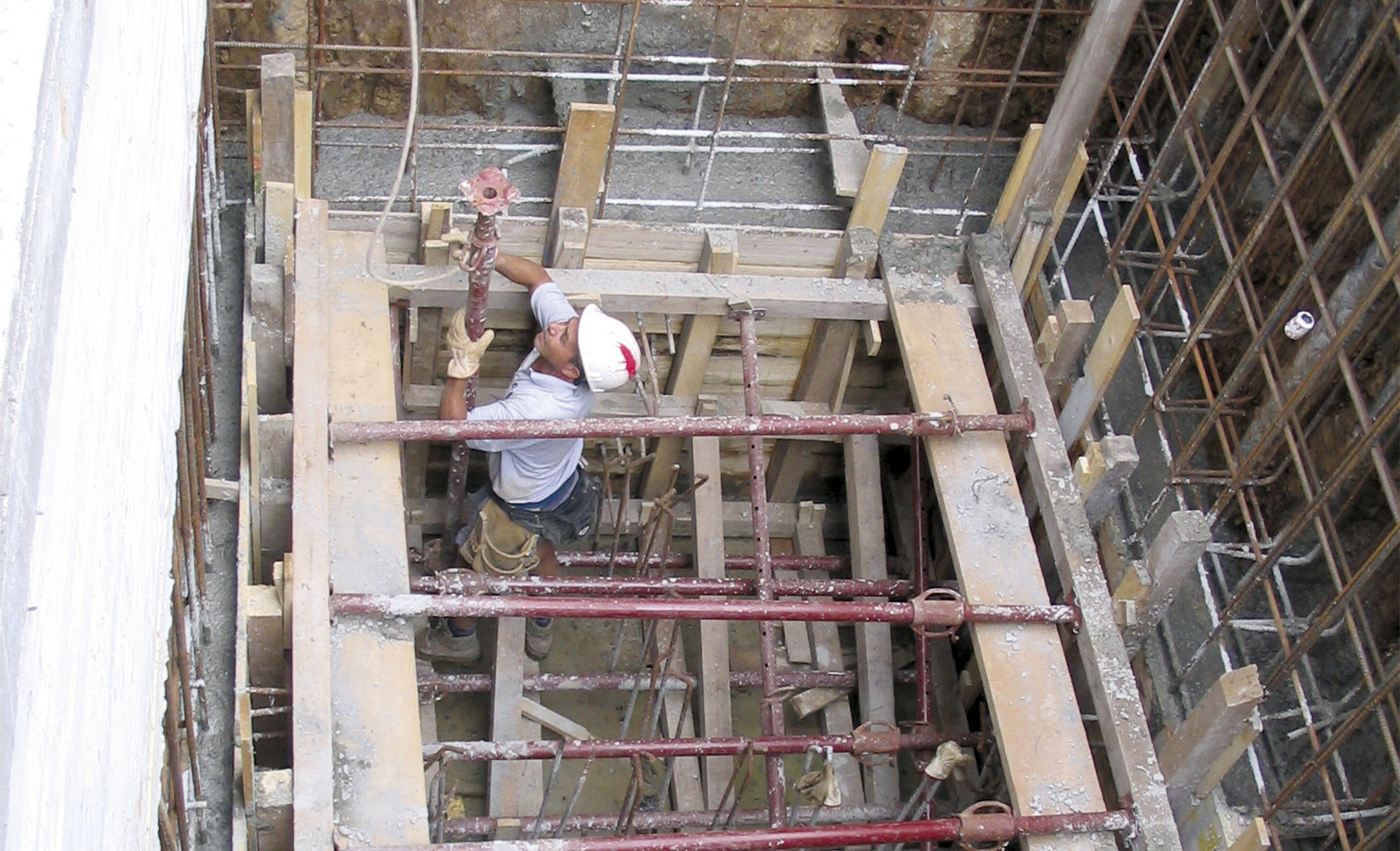 Comune di Genova. Costruzione stazione di pompaggio acque giardini Melis a Genova Cornigliano