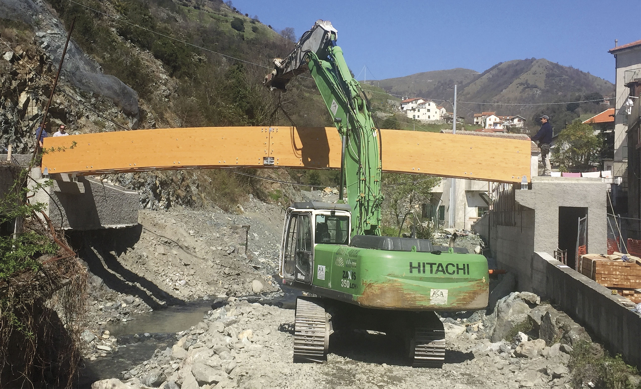 Comune di Genova. Opere idrauliche e strutturali di arginatura del torrente Varenna e costruzione della nuova passerella pedonale in località San Carlo di Cese